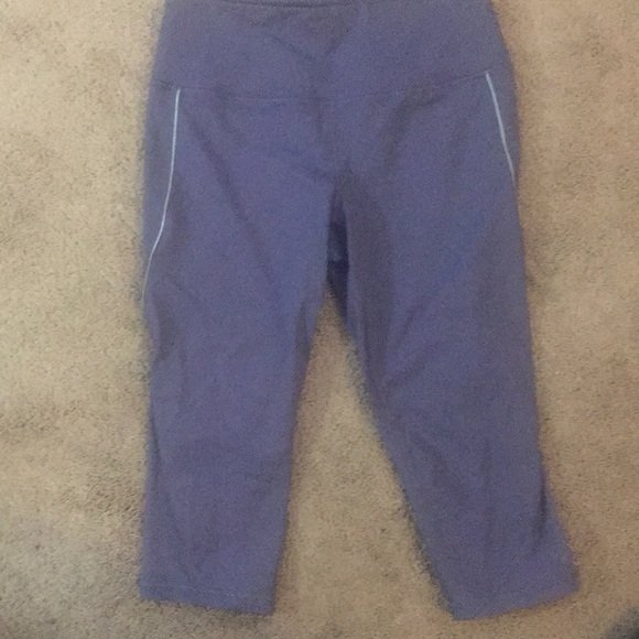 Victoria Sport Knockout Purple Capris - Picture 5 of 6